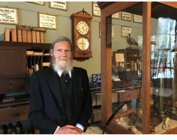 Robert-Heltberg-in-Beekman-Bank-with-border-1-e1548035153889